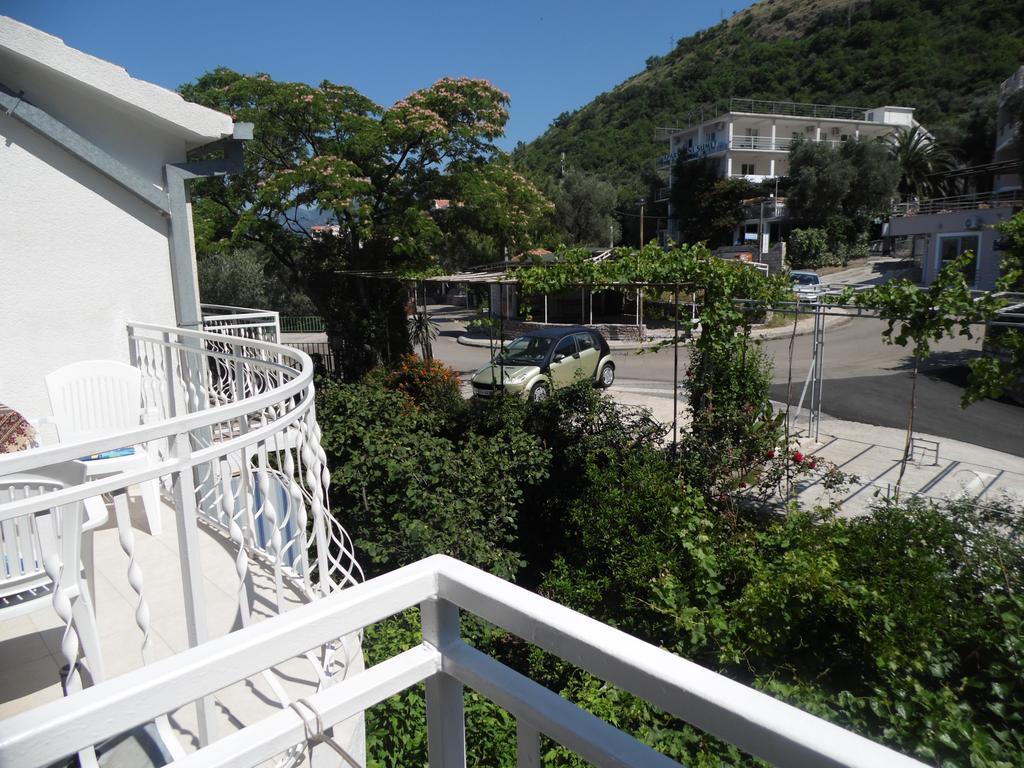 Apartments Slavica Jovanovic Sveti Stefan Rom bilde