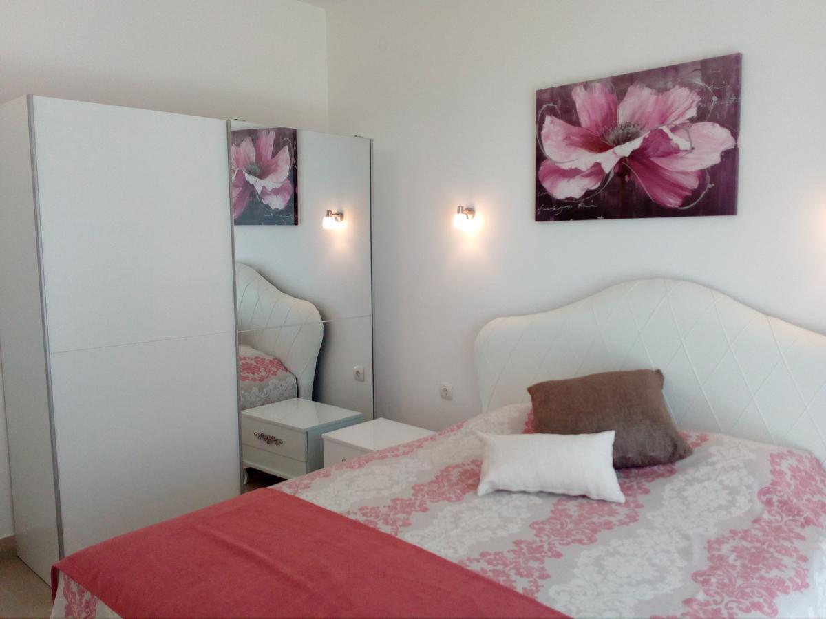Apartments Slavica Jovanovic Sveti Stefan Eksteriør bilde