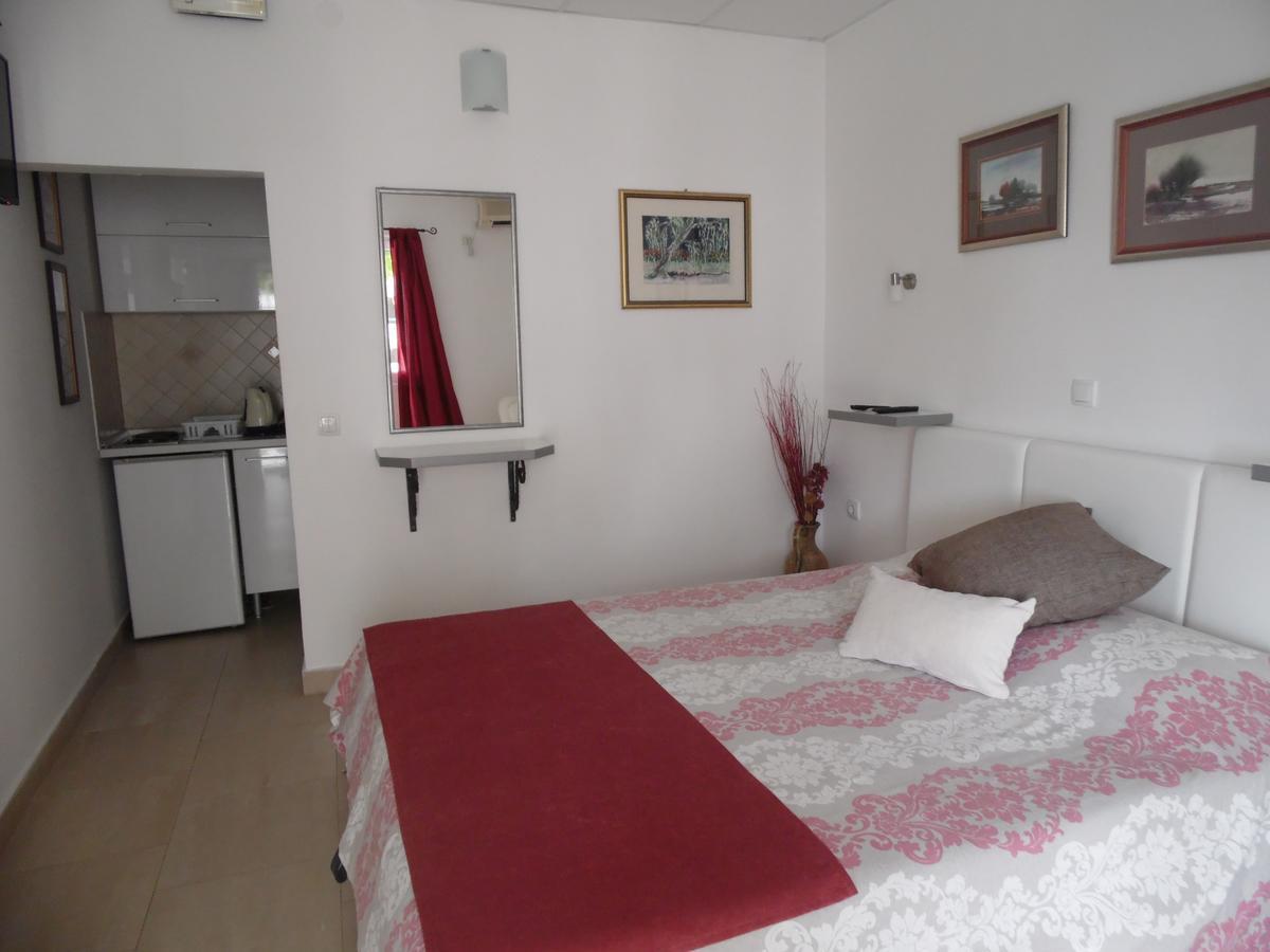 Apartments Slavica Jovanovic Sveti Stefan Eksteriør bilde