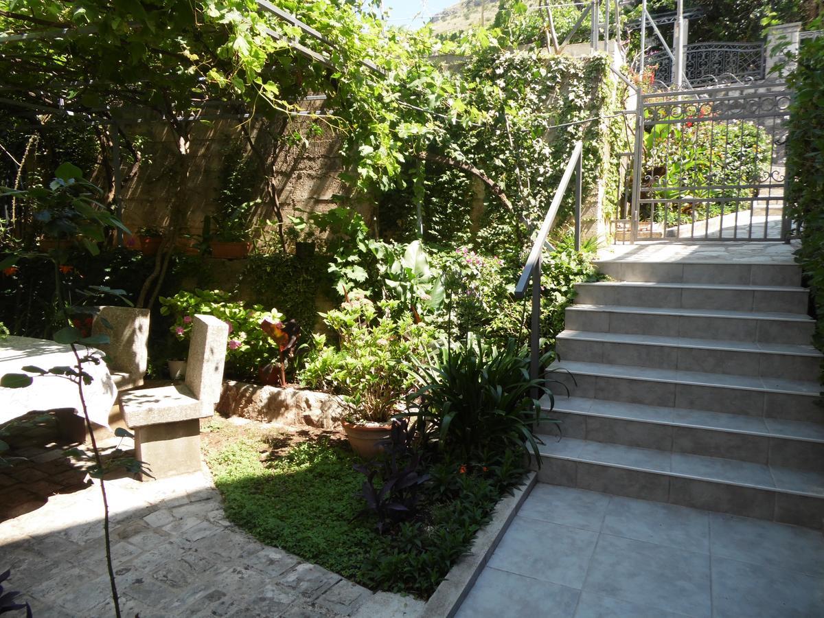 Apartments Slavica Jovanovic Sveti Stefan Eksteriør bilde